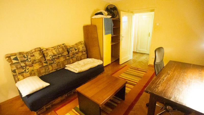Private Cozy Room 1 With Shared Kitchen In Appartment, Downtown Belgrade Extérieur photo
